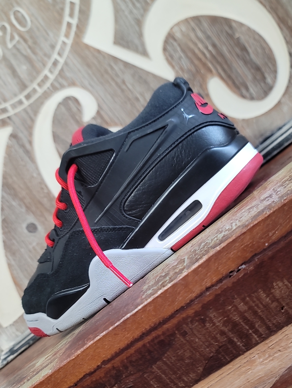 Nike Air Jordan 4 RM "Bred" Wmns 7. Great Condition Fast Shipping